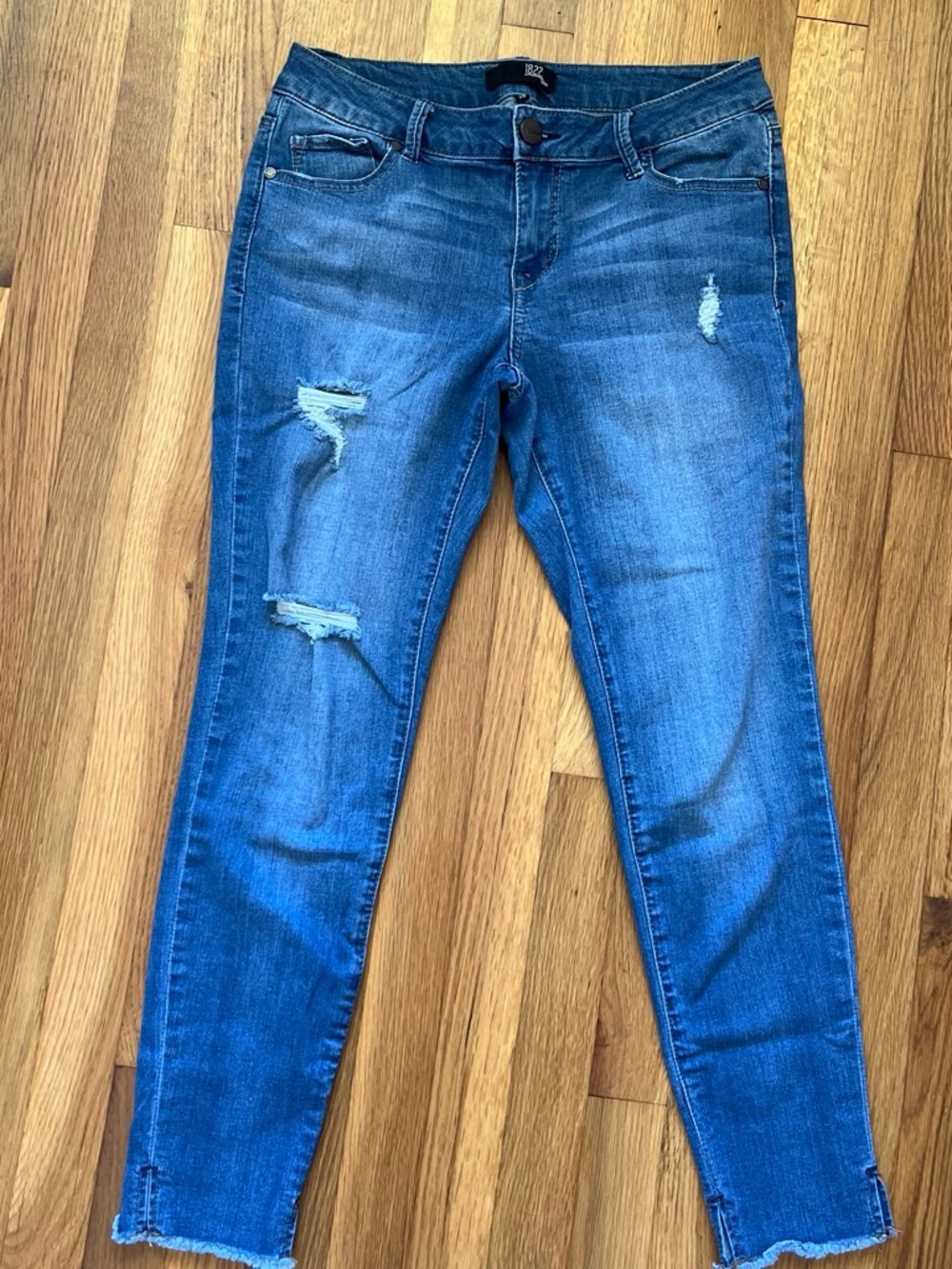 1822 Denim Women's Blue Distressed Skinny Jeans